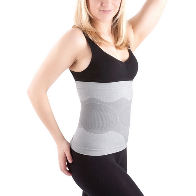 Đai nịt bụng có thiết kế ôm sát cơ thể để tạo đường cong chuẩn