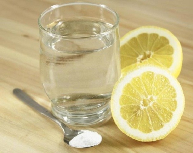 Nước chanh tươi pha muối giúp tiêu diệt mỡ bụng hiệu quả