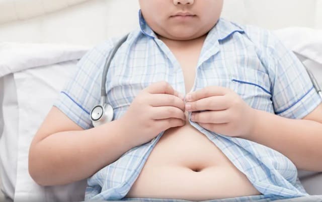 cách nhận biết trẻ bị thừa cân béo phì