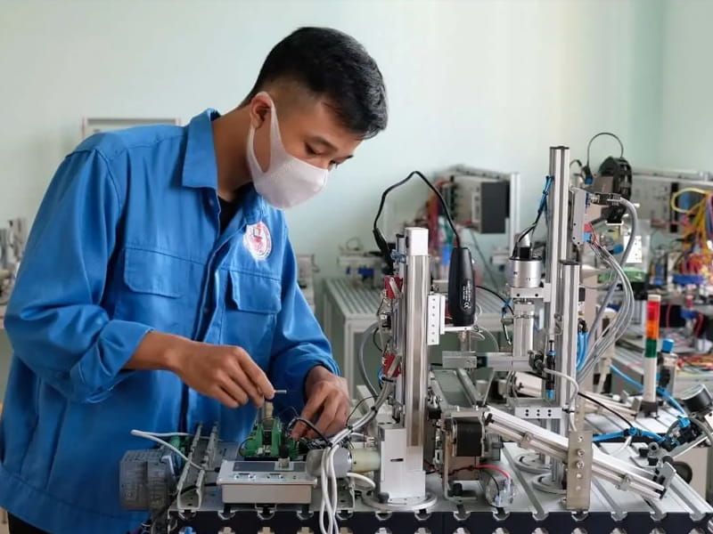 Trường Nào Dạy Nghề Điện Tử Công Nghiệp Ở Nghệ An Tốt Nhất? 10